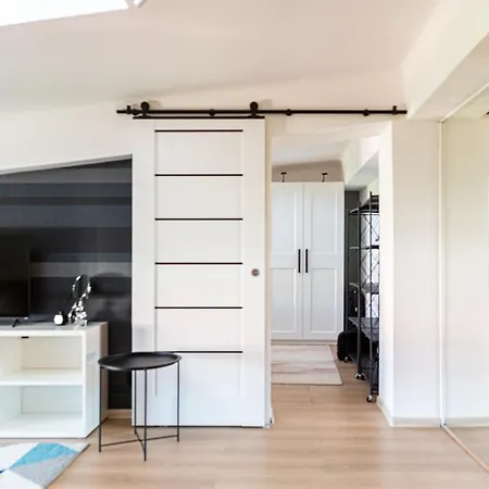 Apartment First Place *