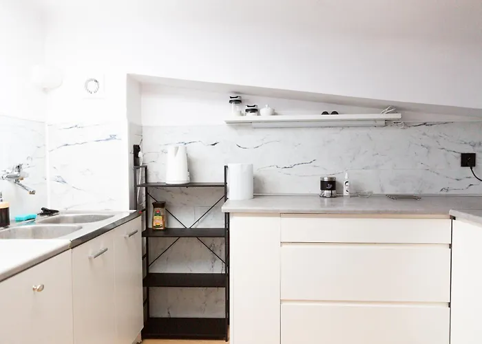 Apartment First Place *